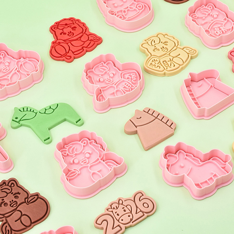 Year Of The Horse Cookie Cutte - Kitchen Baking Torch のレビューと価格
